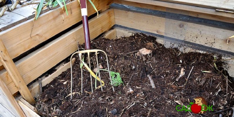 Как ускорить созревание компоста на даче